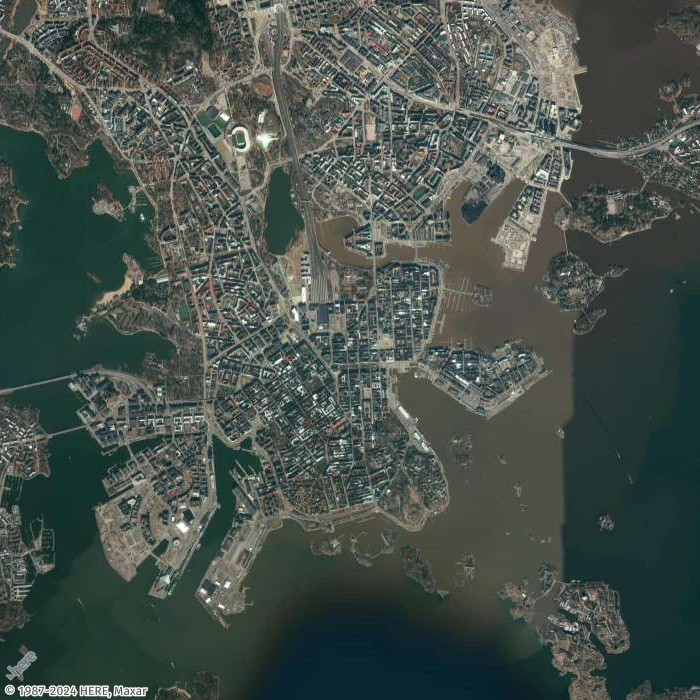 Static Maps API response of Helsinki, Finland at mid resolution, showing increased detail compared to the low-resolution version.